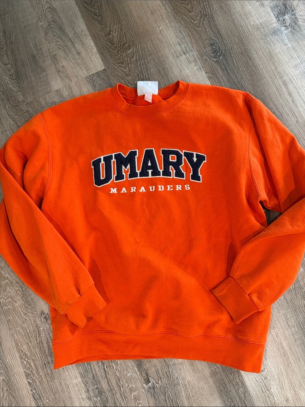 UMary Marauders Orange Crewneck Sweatshirt sz l